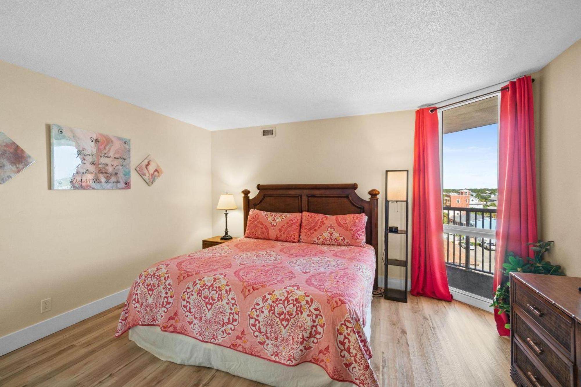 Pelican Walk 601